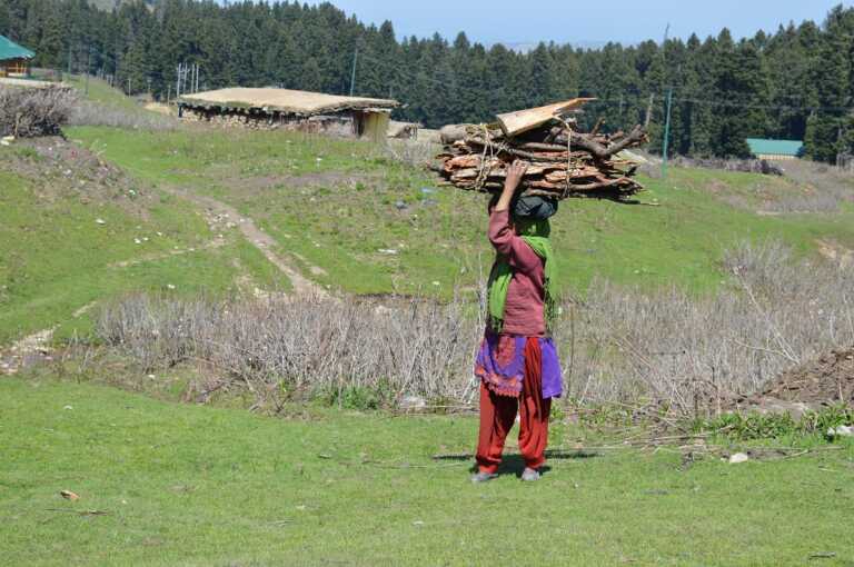 जम्मू-कश्मीर के 400 आदिवासी गांवों में लागू होंगी सरकार की 70 से ज़्यादा कल्याणकारी योजनाएं