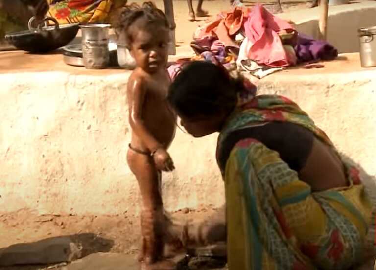 श्योपुर के सहरिया आदिवासी कोविड वैक्सीन के मामले में पिछड़े, समुदाय के लिए घातक है