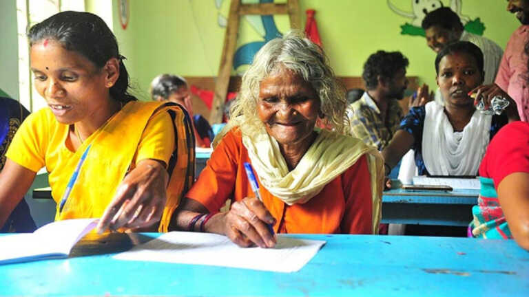 केरल: चार सालों में 13 हज़ार आदिवासी हुए साक्षर