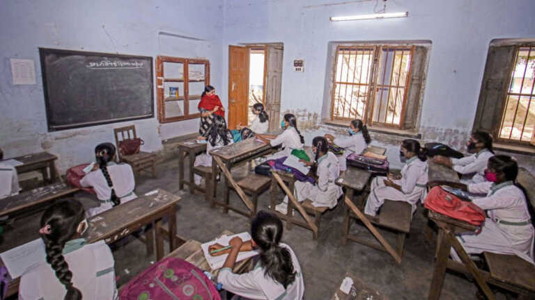 केरल: कोविड ने 15,000 आदिवासी छात्रों को किया पढ़ाई छोड़ने पर मजबूर