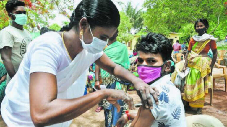 तमिलनाडु: नीलगिरी ज़िले के लगभग सभी आदिवासियों को कोविड वैक्सीन लगा