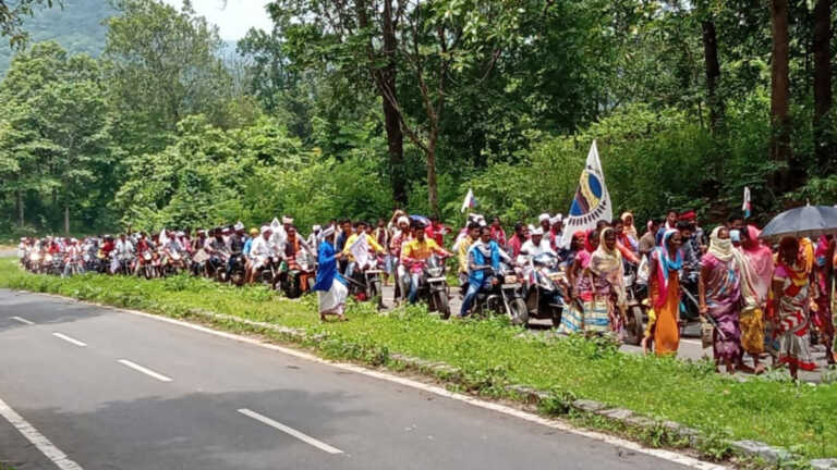छत्तीसगढ़: बोधघाट परियोजना के ख़िलाफ़ आदिवासियों की बस्तर में विशाल रैली