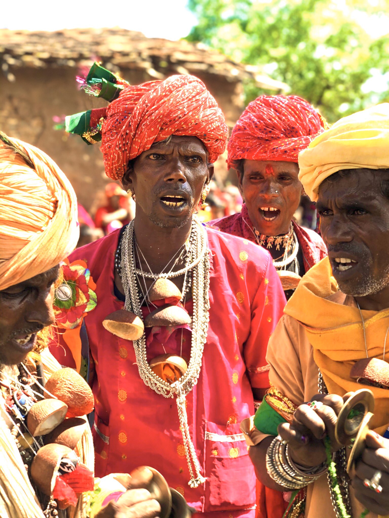 आदिवासी पहचान दांव पर: आमागढ़ के बाद उदयपुर में आदिवासी और हिंदू संगठन आमने सामने
