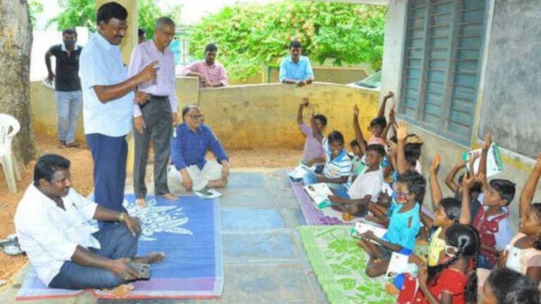 कोविड के दौरान एकलव्य स्कूलों के दाख़िले में गिरावट, तमिलनाडु में हालात सुधरे
