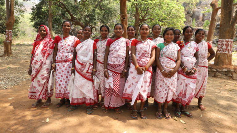 आदिवासी औरतों की लंबाई लगातार घट रही है – शोध