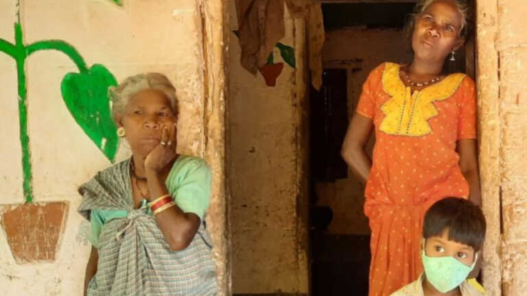 मेहनत बराबर, लेकिन मज़दूरी कम, केरल की आदिवासी महिलाओं के साथ हो रहा अन्याय