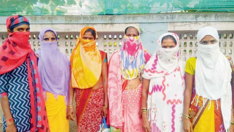 महाराष्ट्र: छह आदिवासी औरतों की बेरहमी से पिटाई, चोरी का आरोप लगाकर पुलिस ने बाज़ार से उठाया