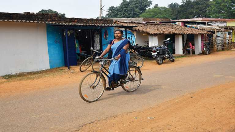 ओडिशा की आदिवासी महिला मतिल्दा कुल्लू का कमाल, फोर्ब्‍स ने दुनिया की सबसे ताकतवर मह‍िलाओं में किया शामिल