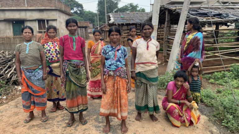 बजट में आदिवासी भारत के लिए बड़ी घोषणाएं- लेकिन ज़रूरी आँकड़े तक मौजूद नहीं हैं
