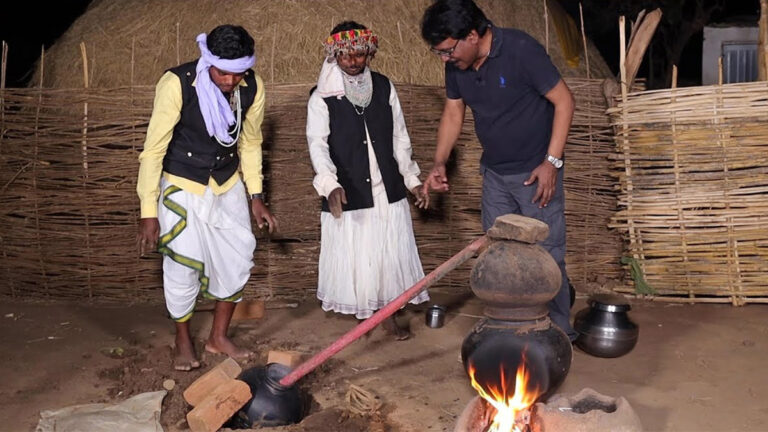 बैगा गांव में जब एक दम ताज़ा महुआ चखने का मौका मिला