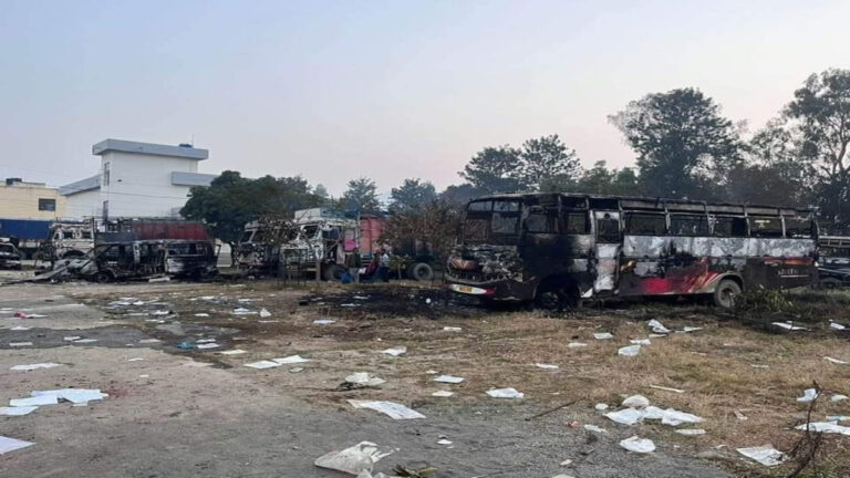 मणिपुर में फिर भड़की हिंसा, 2 की मौत, भीड़ ने एसपी ऑफिस पर बोला धावा