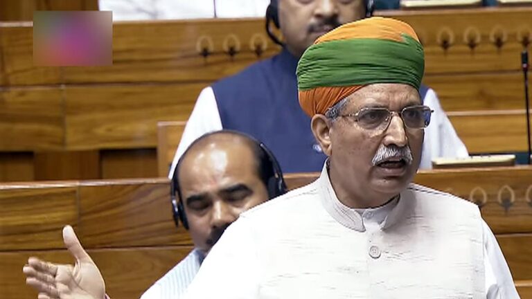 क़ानून के हवाले से आदिवासी को हिंदू बताना कितना जायज़