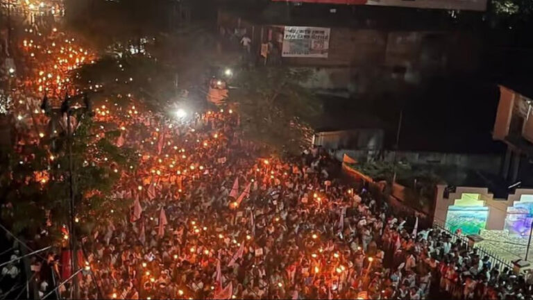 असम में ST दर्जे की मांग को लेकर सड़कों पर उतरे 6 समुदाय, सरकार की बढ़ी मुश्किलें