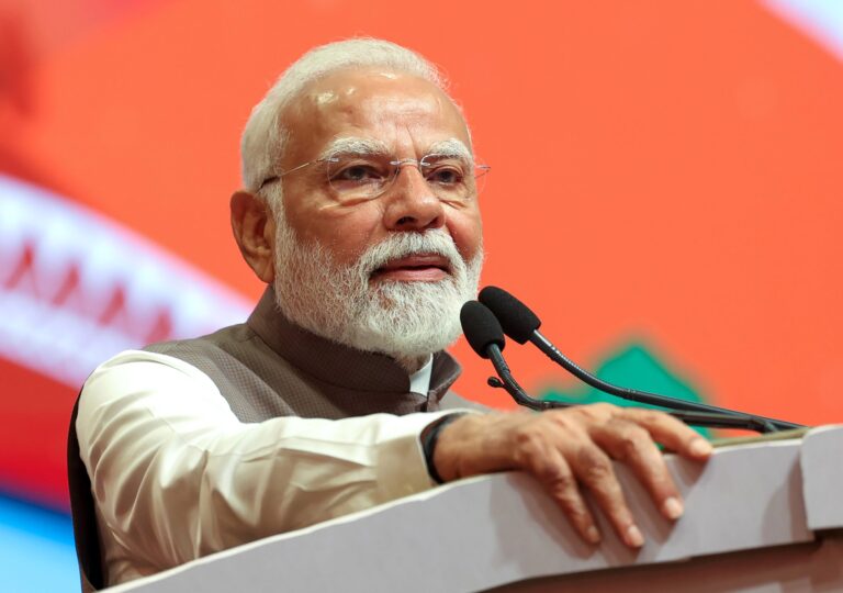 पीएम मोदी के दौरे पर कुकी-ज़ो समाज बंटा, कहीं बहिष्कार तो कहीं स्वागत की तैयारी